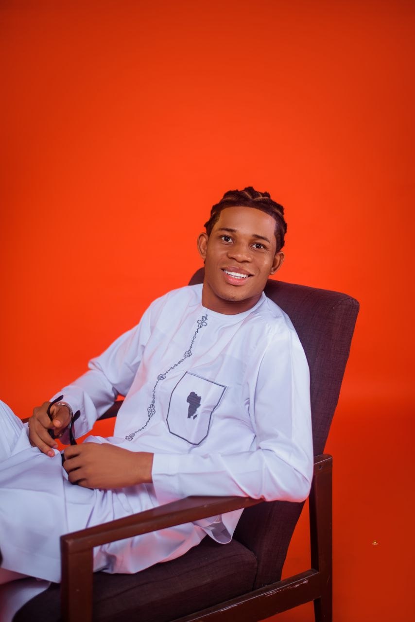 Sagacious Tehilla — Red Studio 7